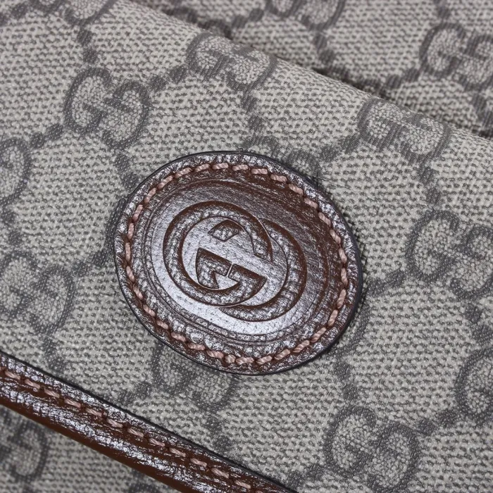 5f4a2ac0858c7211 Replica GUCCI MESSENGER BAG WITH INTERLOCKING - 图片 5