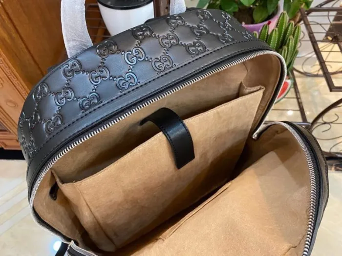 6dce7fe97ef0a849 Replica GUCCI MEDIUM GG BACKPACK WITH TAG - 图片 6