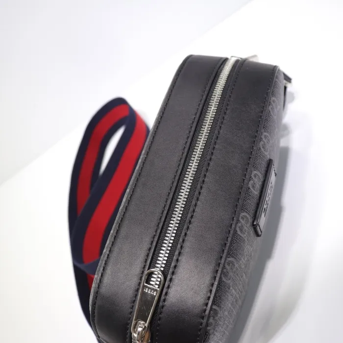 9e8f84538be77ab9 Replica GUCCI BLACK CROSSBODY BAG - 图片 4
