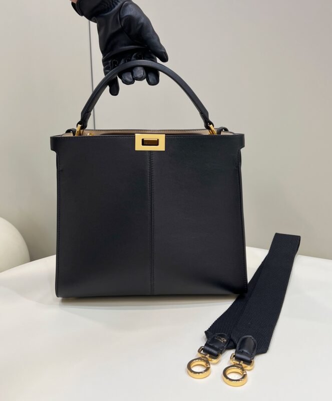 a1-1-19 Replica Fendi Peekaboo X Lite Black