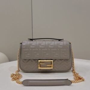 Elementor 页面 #30074 Replica Fendi Baguette Sliding Chain Beige