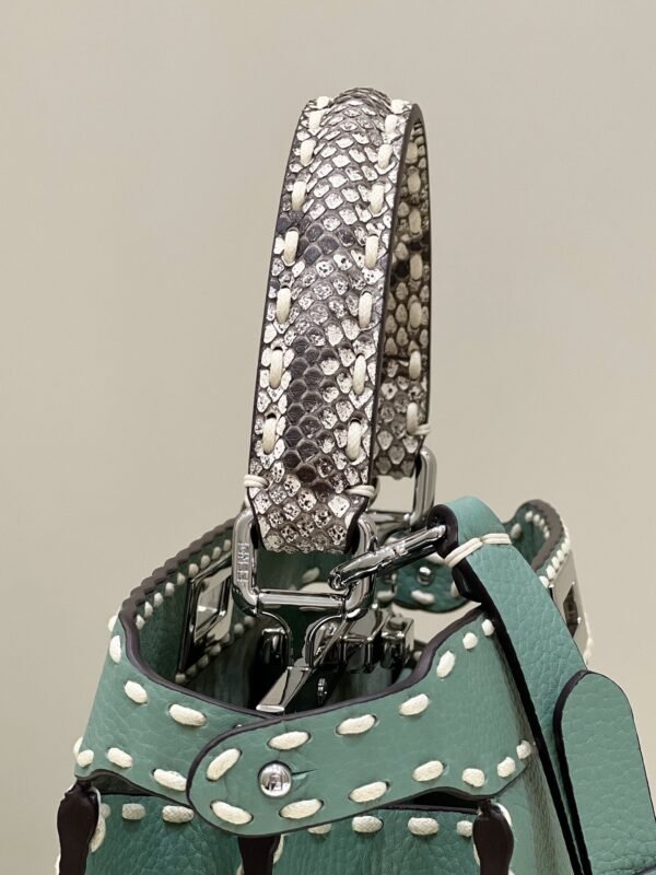 a4-1-25 Replica Fendi Peekaboo Green Python Handle - 图片 4