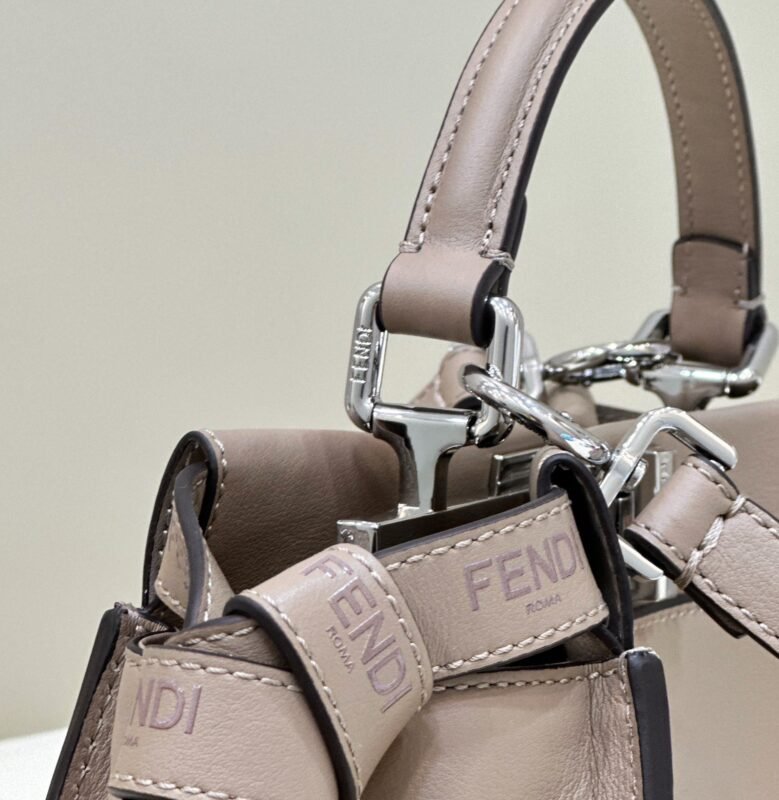a4-31 Replica Fendi Peekaboo Small Beige - 图片 4