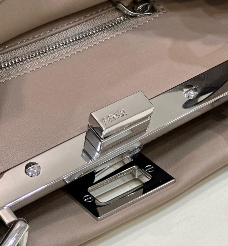 a6-31 Replica Fendi Peekaboo Small Beige - 图片 6
