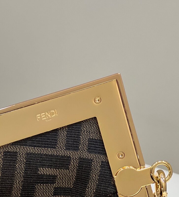 a6-4-4 Replica Fendi First Beige Python - 图片 6