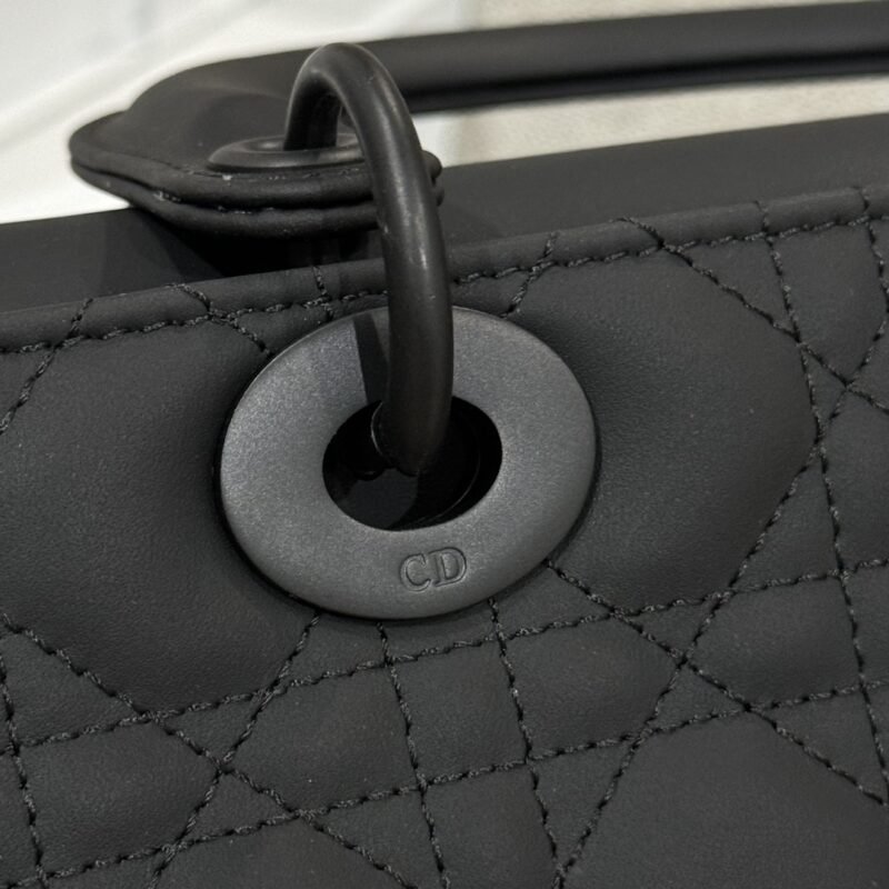a7-12 Replica Lady Dior Medium Ultramatte Black - 图片 4