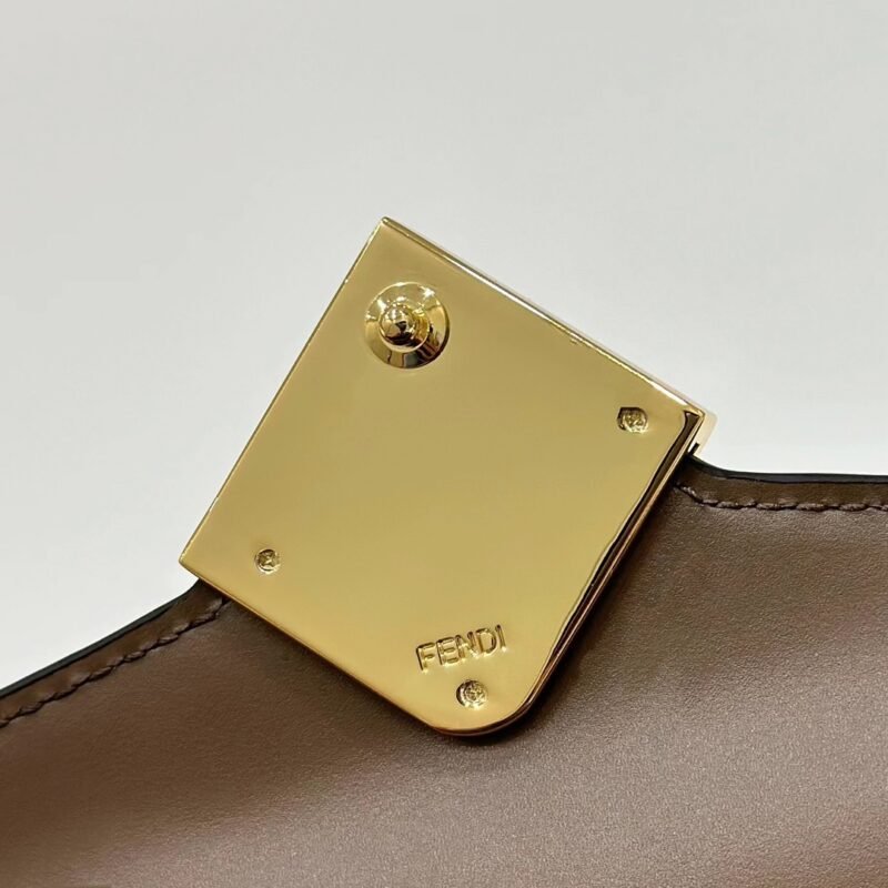 a7-59 Replica Fendi Baguette Wallet on Chain - 图片 7