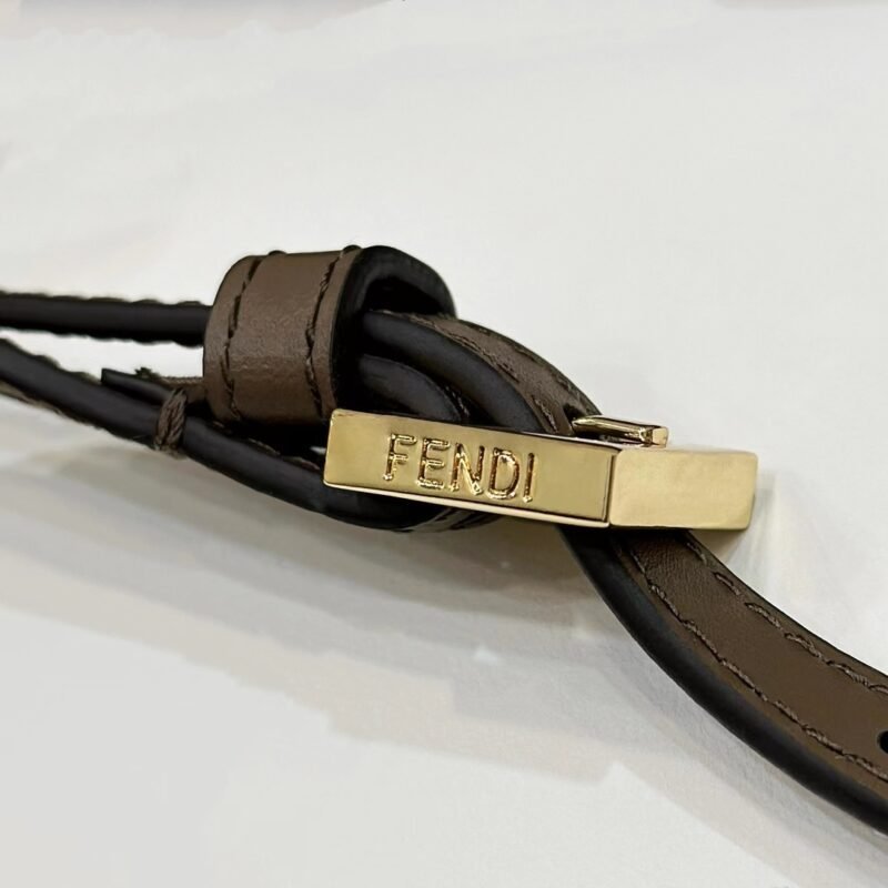a9-57 Replica Fendi Baguette Wallet on Chain - 图片 9