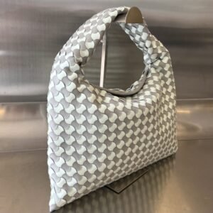 Aa02 300x300
