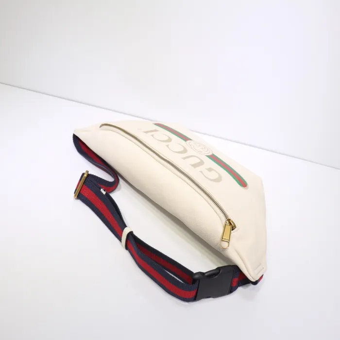 bcf54de406ff3e51 Replica Gucci Print Belt Bag - 图片 11