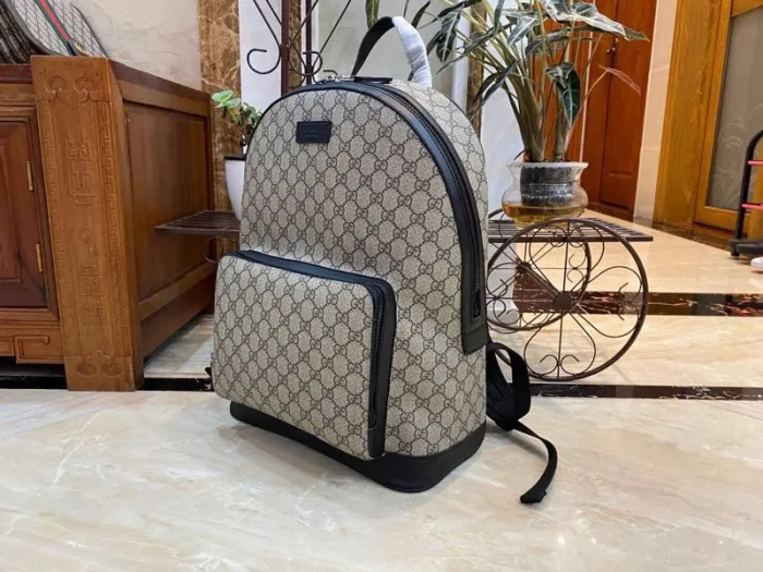 ede9fca8cabb2973 Replica GUCCI MEDIUM GG BACKPACK WITH TAG - 图片 14