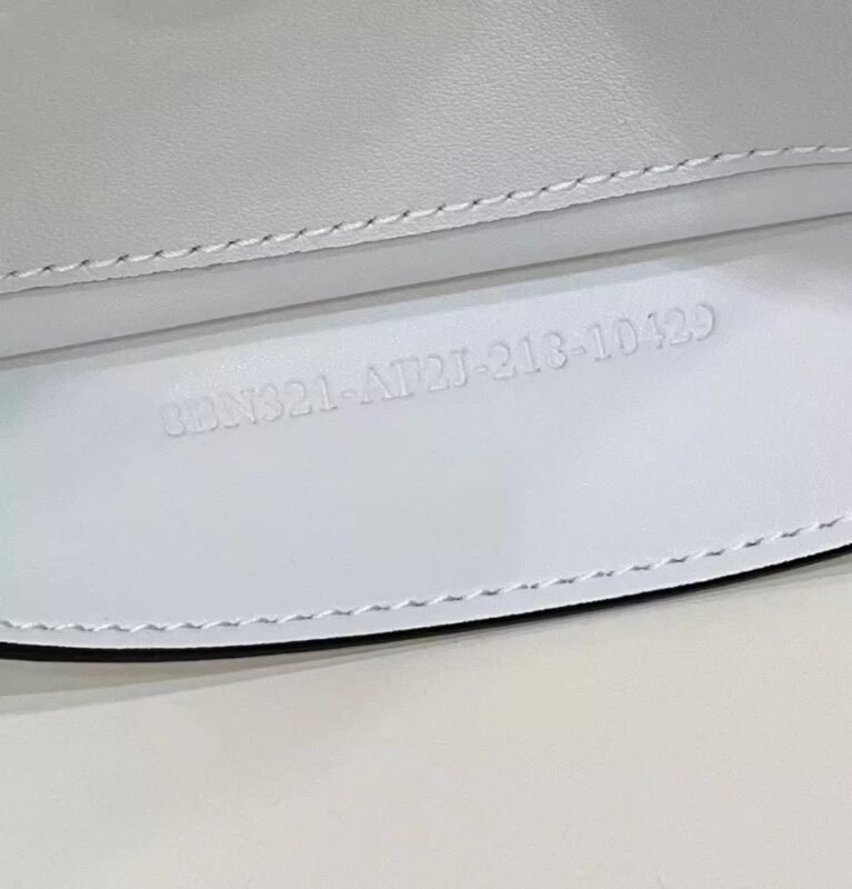 i1671242806_1792_7 Replica Fendi Peekaboo With Patch Pocket White - 图片 3