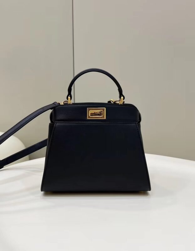 i1671246008_1445_2 Replica Fendi Peekaboo With Patch Pocket Black - 图片 2