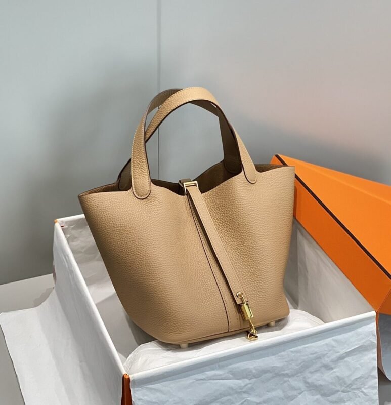 i1688736987_4883_0 Replica Hermes Picotin Lock Milk Tea