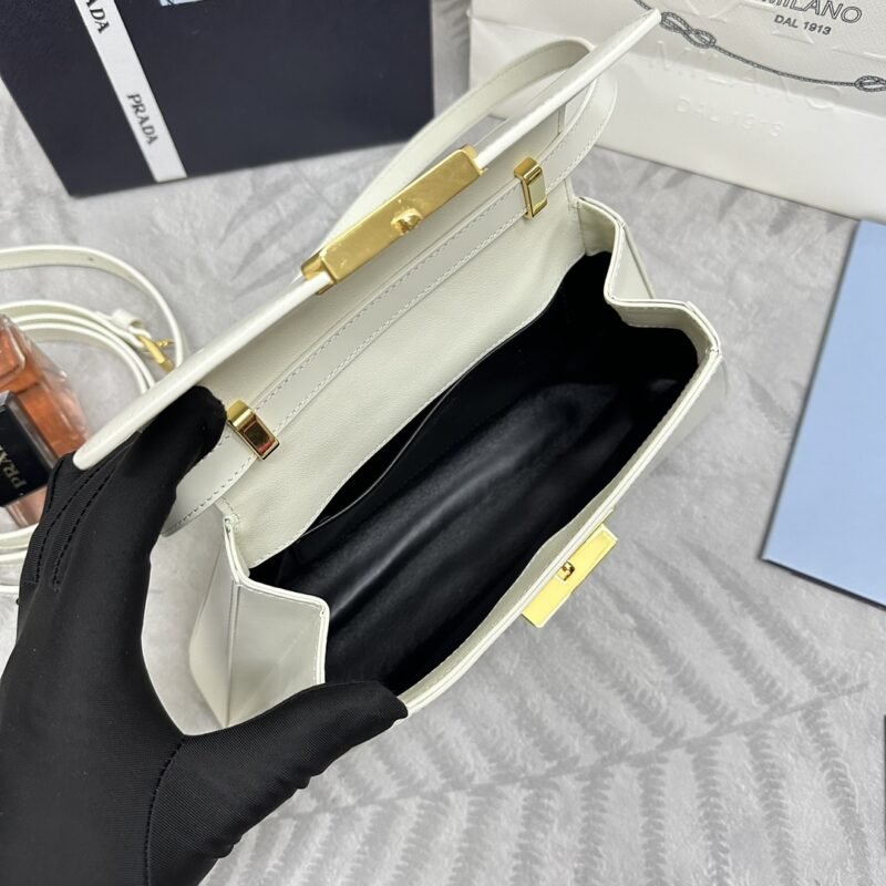 i1701248268_6835_4 Replica Prada White Leather Handbag - 图片 6