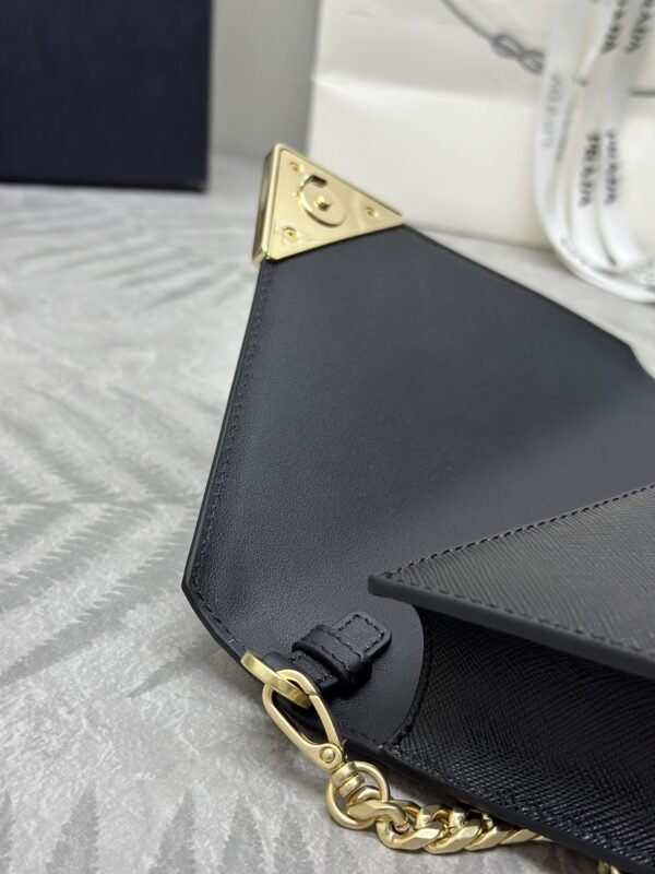 i1702138883_4002_8 Replica Prada Saffiano Black Small Envelope - 图片 4