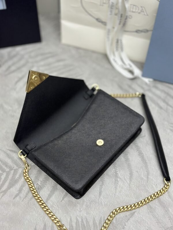 i1702138883_5480_4 Replica Prada Saffiano Black Small Envelope - 图片 5