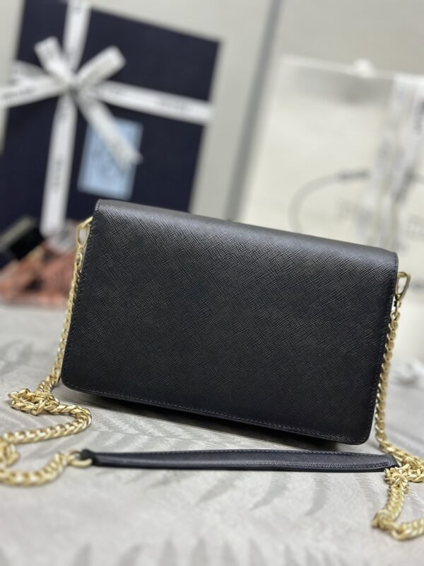 i1702138883_8144_1 Replica Prada Saffiano Black Small Envelope - 图片 8