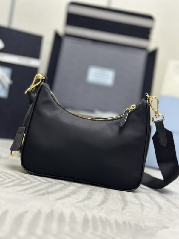 i1702402214_1345_8 Replica Prada Re-Edition Nylon 2005 Black - 图片 8