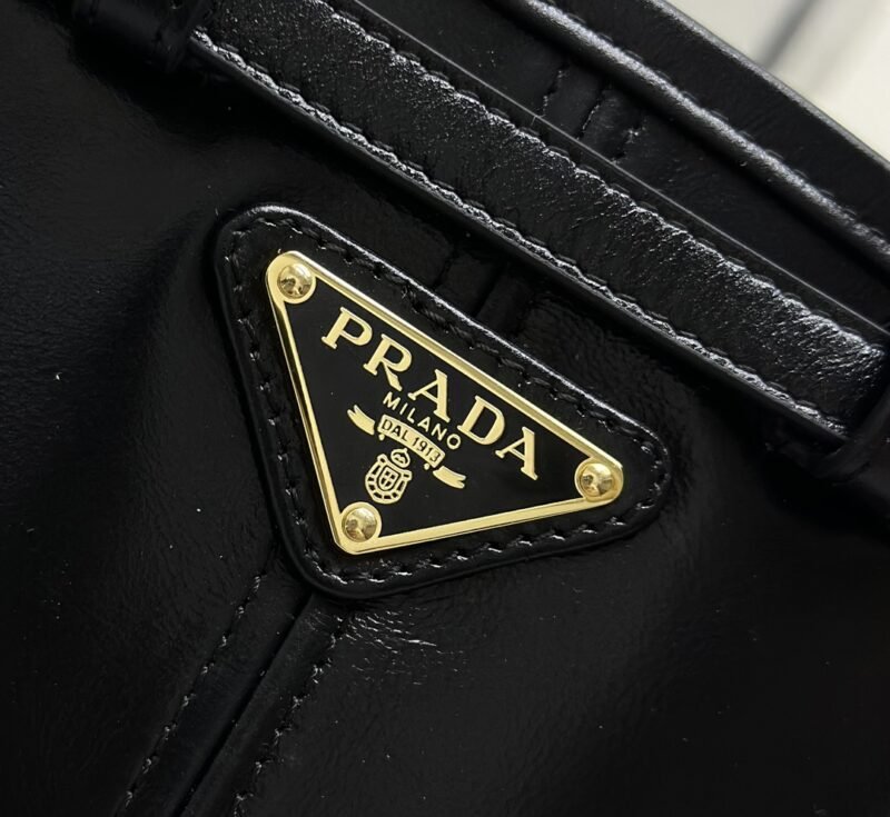 i1702407576_2342_2 Replica Prada Leather Handbag Black - 图片 4