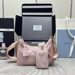 Replica Prada  Re-Edition Nylon 2005 Pink