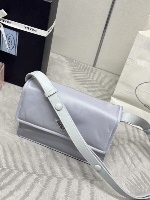 i1706975577_9303_1 Replica Prada Re-Nylon Shoulder Bag Ice Grey - 图片 9