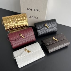 Elementor 页面 #30097 Replica Bottega Veneta Andiamo Clutch Wallet