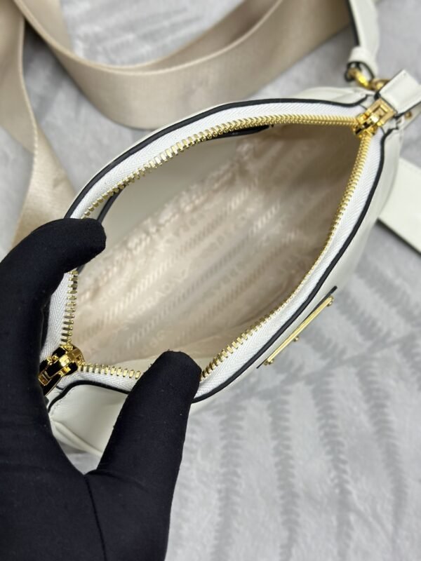 i1714238089_3461_7 Replica Prada White Mini Shoulder Bag - 图片 4