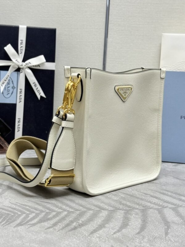 i1716561767_9268_1 Replica Prada Saffiano Small Tote White - 图片 9