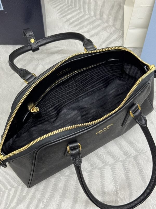 i1717131653_529_7 Replica Prada Large Saffiano Black - 图片 5