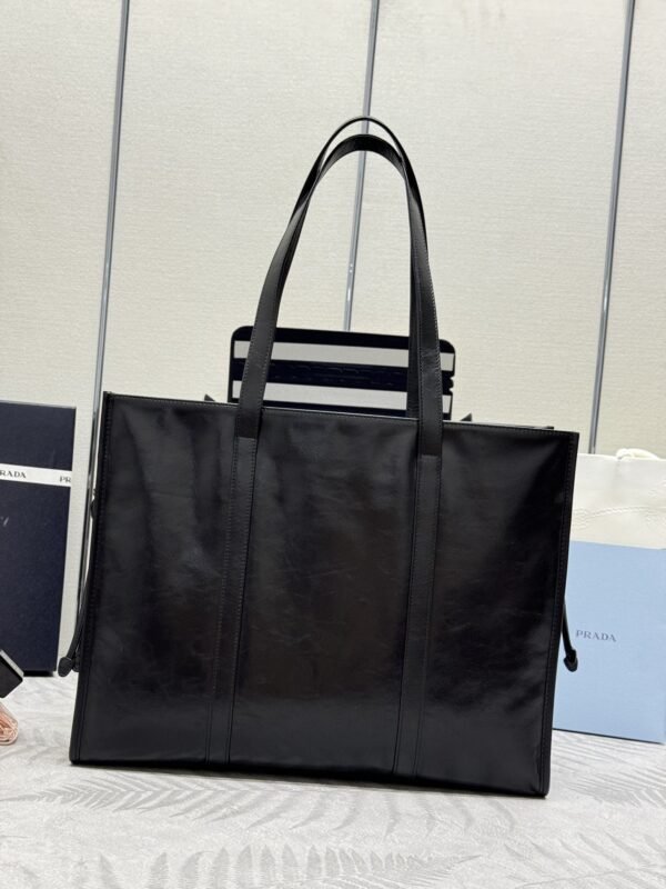 i1724264820_740_1 Replica Prada Antique Nappa Tote Black - 图片 9