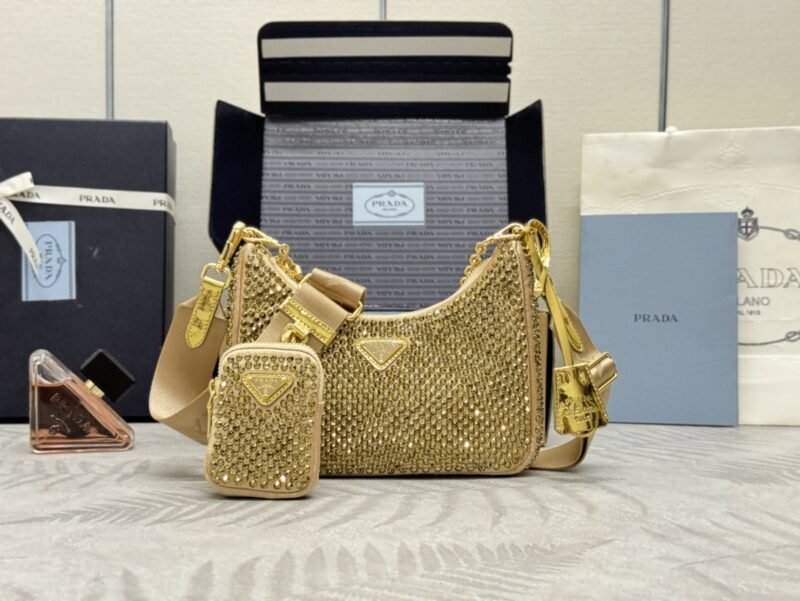 i1725101331_5868_0 Replica Prada Re-Edition 2005 Diamond Gold