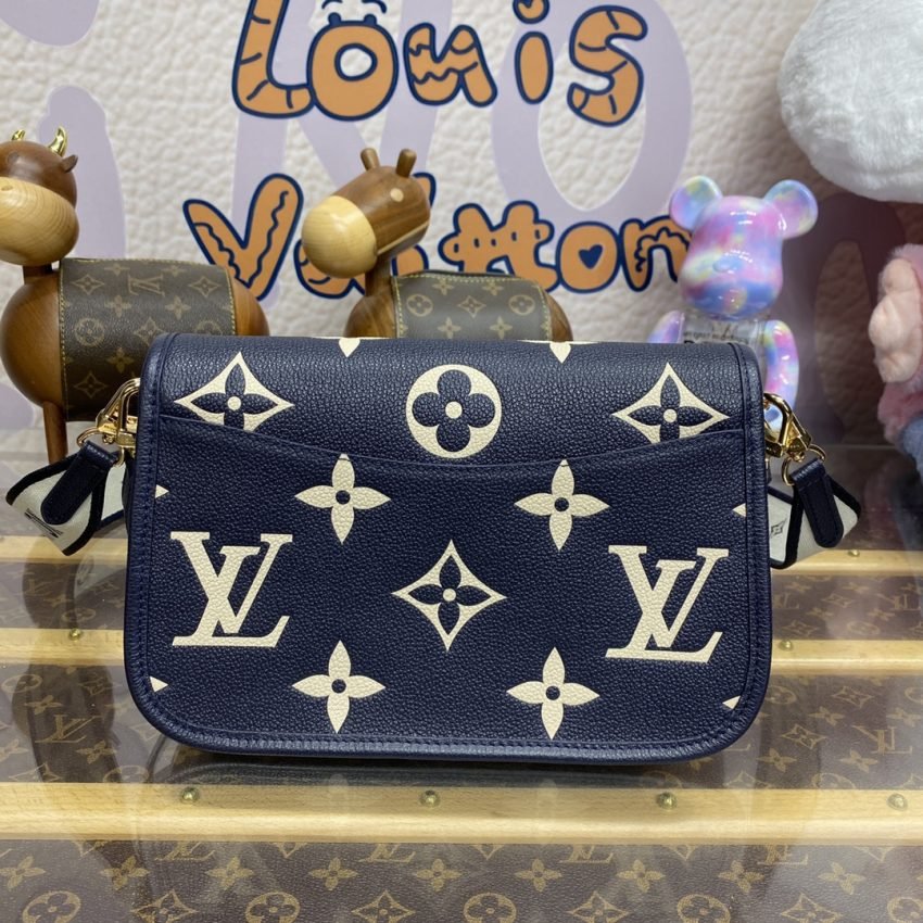 img_1698de7a_20240413_i1713015019_5479_0 Replica Louis Vuitton Nano Diane Satchel Blue-Pink - 图片 8
