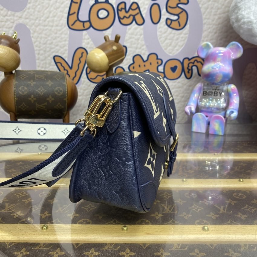 img_1698de7a_20240413_i1713015019_8805_0 Replica Louis Vuitton Nano Diane Satchel Blue-Pink - 图片 10