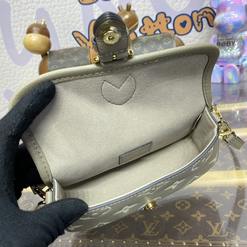 img_1698de7a_20240508_i1715170252_1092_0 Replica Louis Vuitton Nano Diane Beige - 图片 3