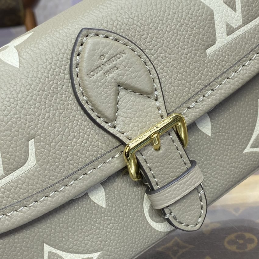 img_1698de7a_20240508_i1715170252_5615_0 Replica Louis Vuitton Nano Diane Beige - 图片 7
