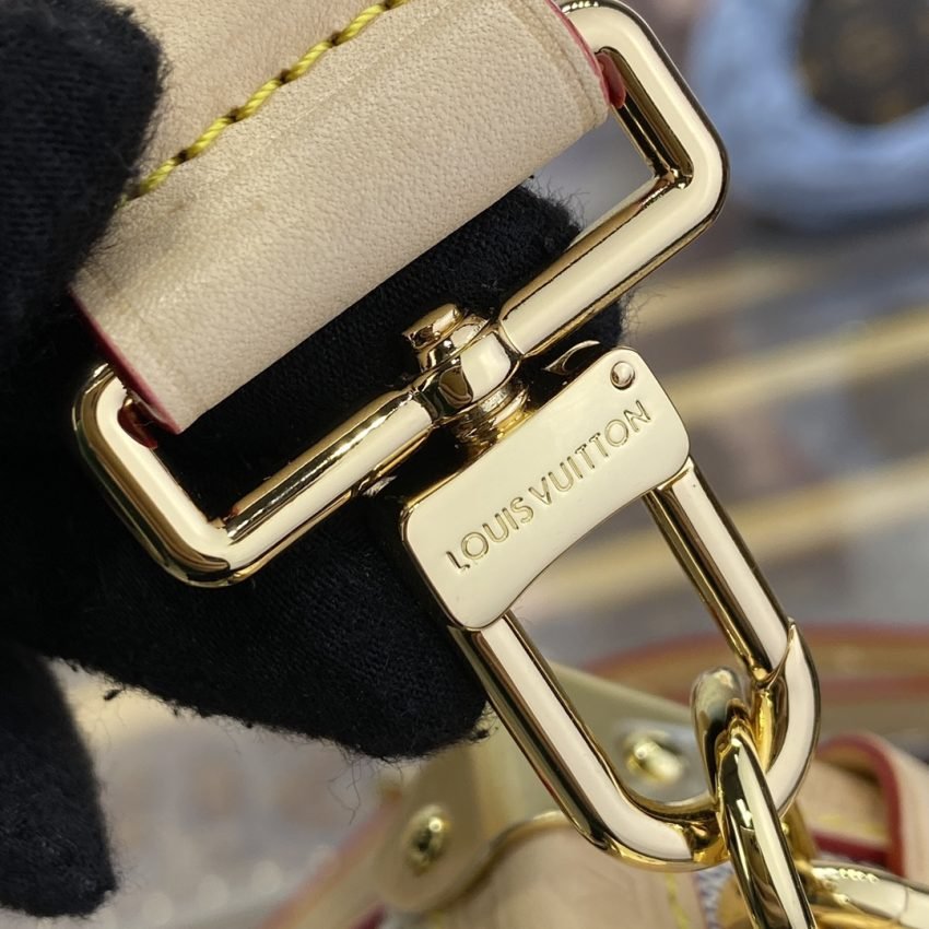 img_1698de7a_20240521_i1716298362_2493_0 Replica Louis Vuitton Side Trunk Beige Square - 图片 5