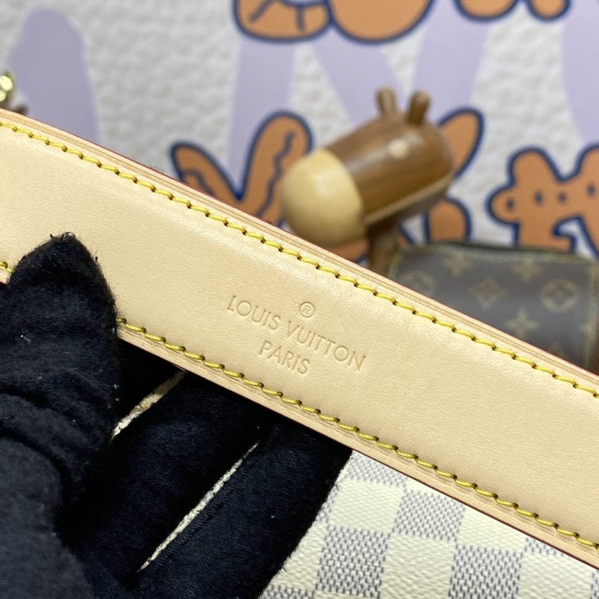 img_1698de7a_20240521_i1716298362_8493_0 Replica Louis Vuitton Side Trunk Beige Square - 图片 9