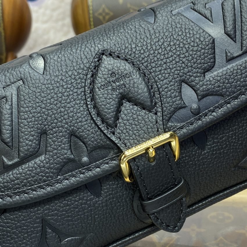 img_1698de7a_20240521_i1716298630_3199_0 Replica Louis Vuitton Nano Diane Black - 图片 6