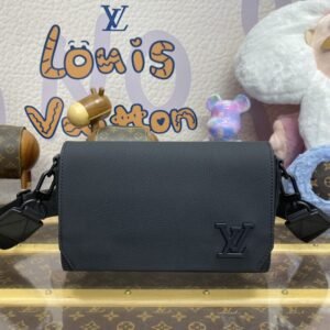 Elementor #30717 Replica Louis Vuitton Takeoff Messenger Black
