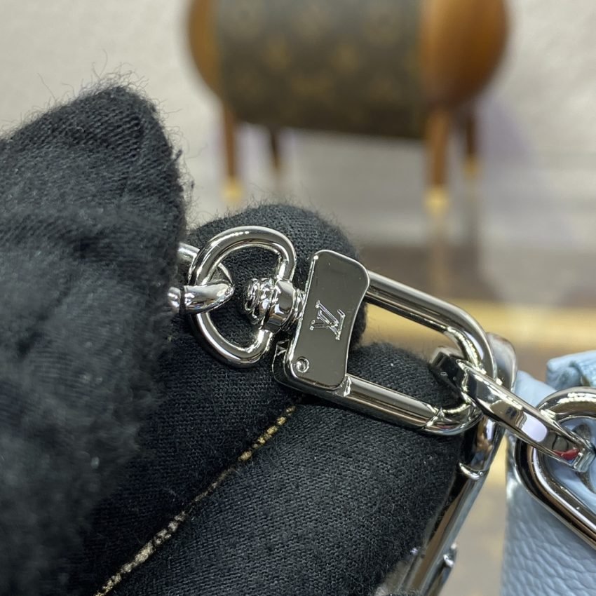 img_1698de7a_20240708_i1720442146_8416_0 Replica Louis Vuitton Multi Pochette Accessoires Light Blue - 图片 9