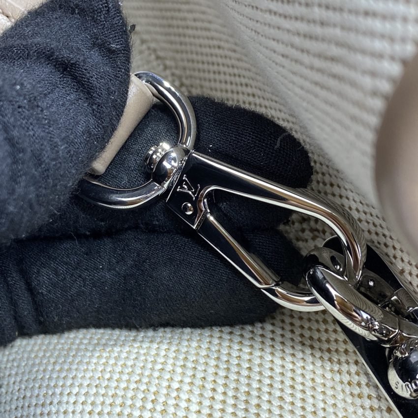 img_1698de7a_20240726_i1721999457_5952_0-1-1 Replica Loius Vuitton Capucines Beige Silk - 图片 8