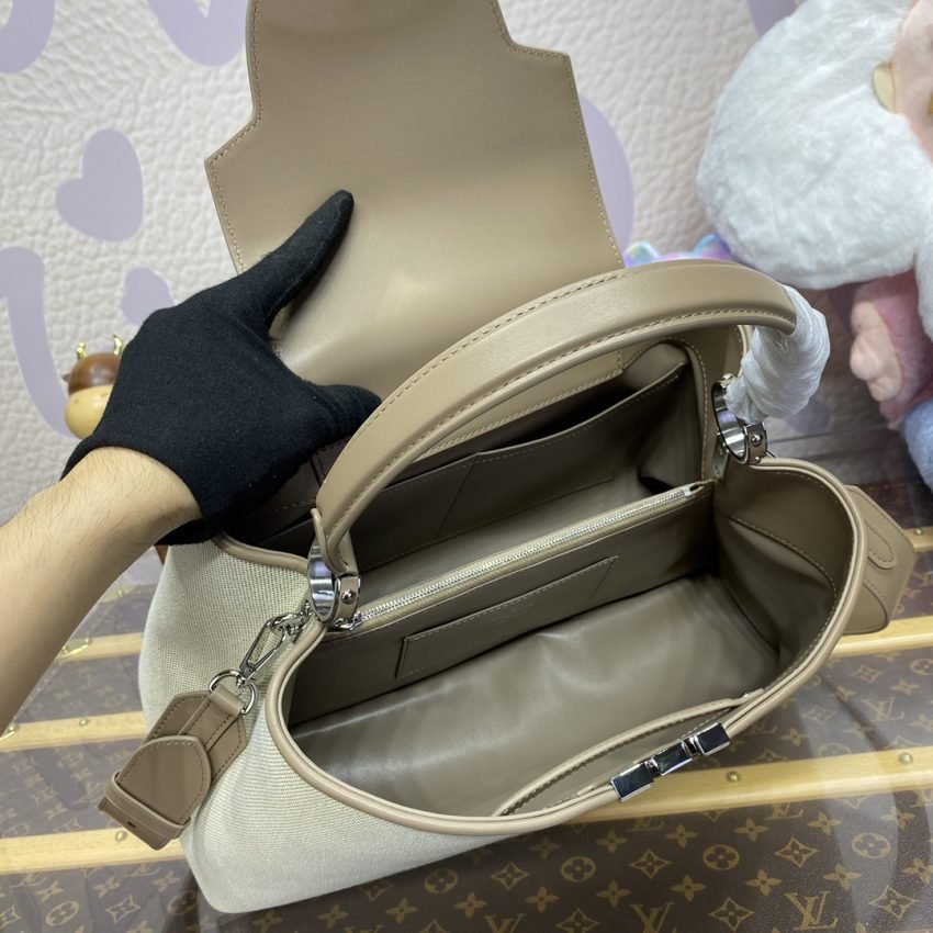 img_1698de7a_20240726_i1721999457_9593_0-1-1 Replica Loius Vuitton Capucines Beige Silk - 图片 12