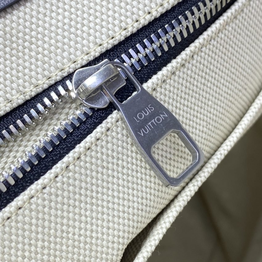 img_1698de7a_20240827_i1724756990_1069_0 Replica Louis Vuitton Christopher Backpack Grey - 图片 3