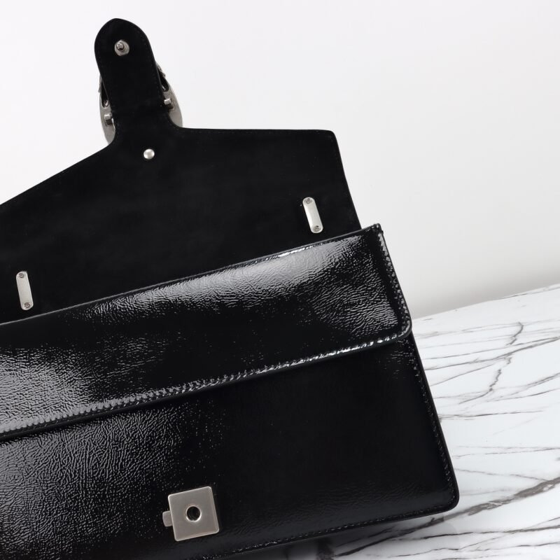 img_3d468541_20240529_i1716952117_3963_0 Replica Gucci Dionysus Small Shoulder Bag Patent Black - 图片 5