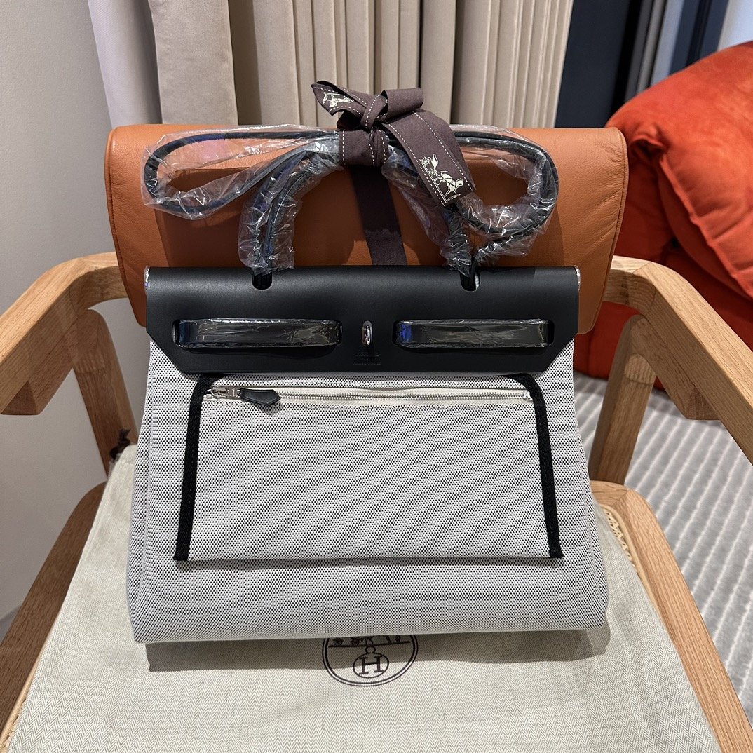 img_755f7c0e_20231116_i1700115544_9890_1 Replica Hermes Herbag 31cm Circuit Black - 图片 8