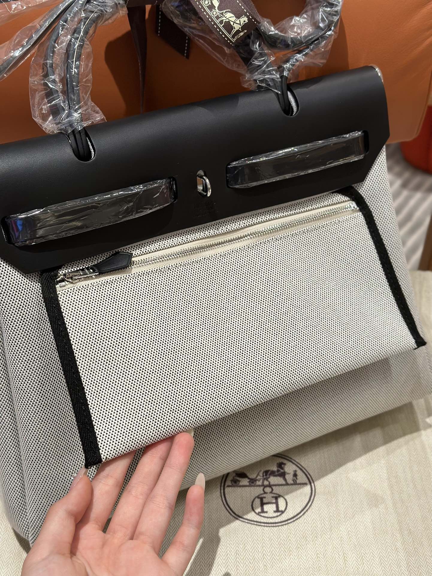 img_755f7c0e_20231116_i1700115631_4933_2 Replica Hermes Herbag 31cm Circuit Black - 图片 12