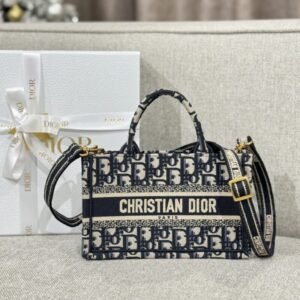 Elementor 页面 #30068 Replica Dior Tote Book Mini CD