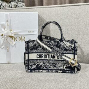 Elementor 页面 #30068 Replica Dior Tote Book Mini Tiger