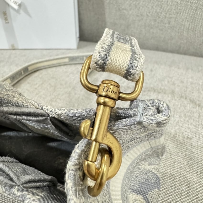 img_7c73e957_20240330_i1711786902_6749_6 Replica Dior Tote Book Mini Grey Tiger - 图片 7